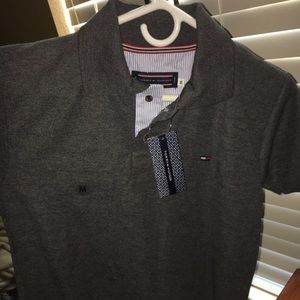 I’m selling brand new Tommy Hilfiger t-shirt